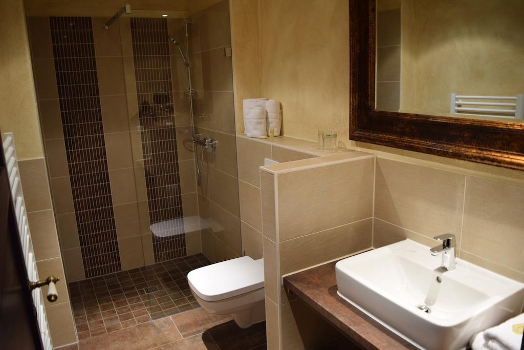 Hotel Arte Vida Ohg Spremberg Ruang foto